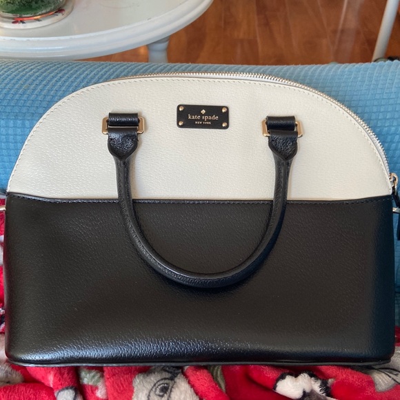 kate spade Handbags - Kate Spade handbag.